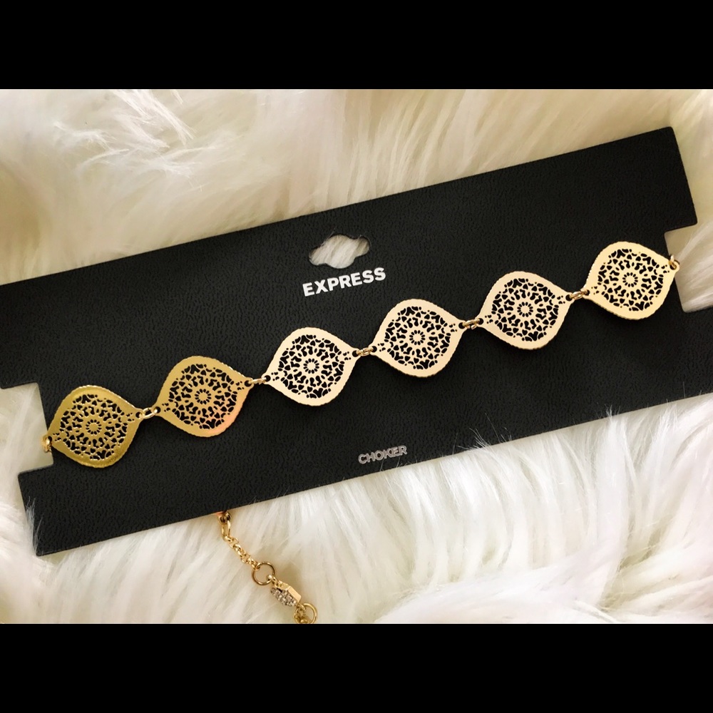 Express Gold Choker Necklace
